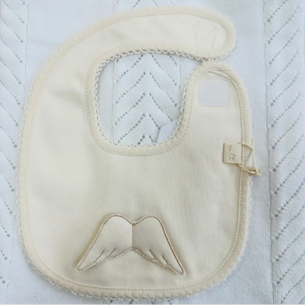 Baby Gi Beige Angel Wings Bib