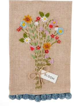 BLOOM FLORAL POM TOWEL