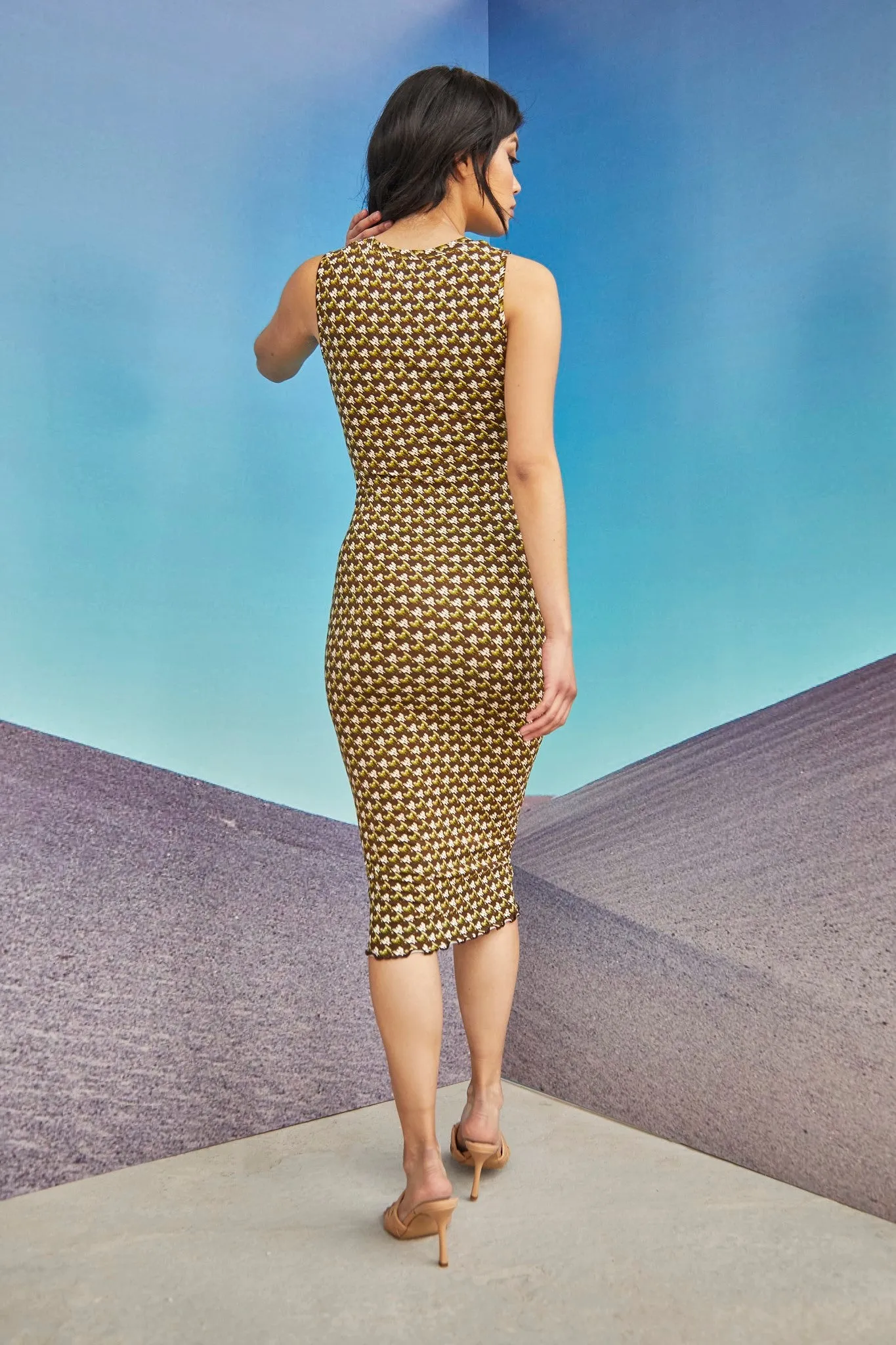 Glamorous Care Khaki Hounds tooth High Neck Midi Dress