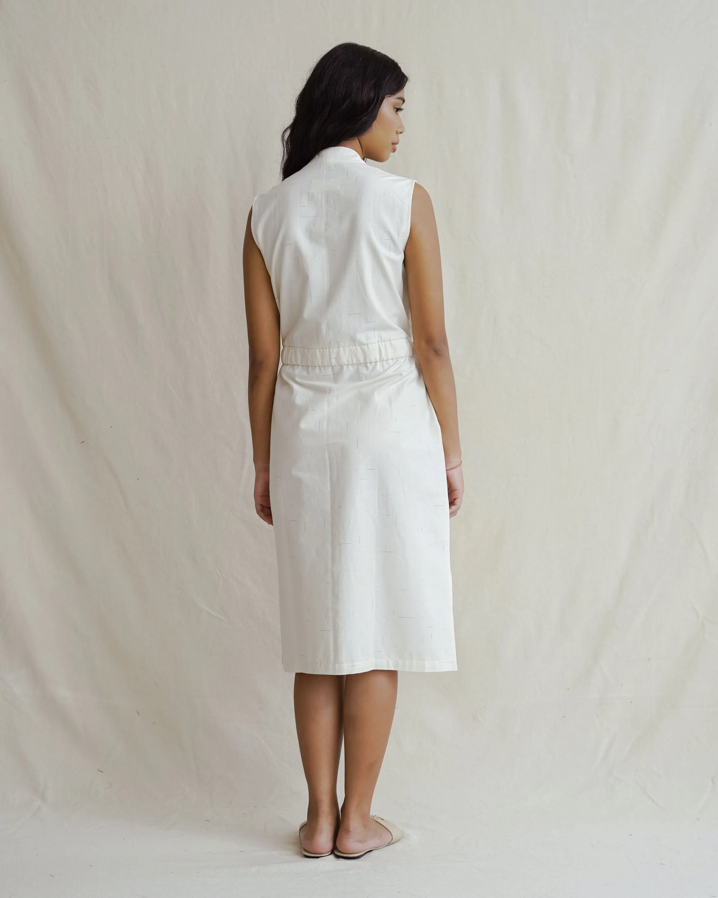 PAGISENJA - Structured Dress